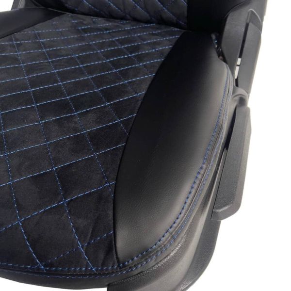 Чехлы Алькантара на Renault Duster 2015-2021 г.в. Чехлы Алькантара на Renault Duster 2015-2021 г.в.